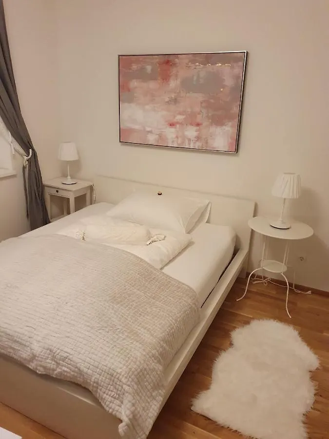 Augarten Apartment Graz